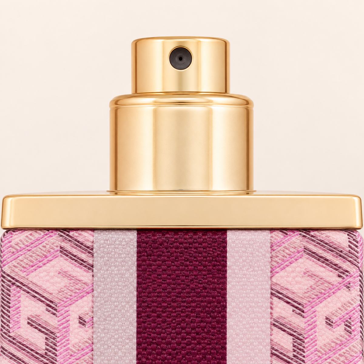 GUESS Amore Venezia EDT 100 ml – detail flakonu
