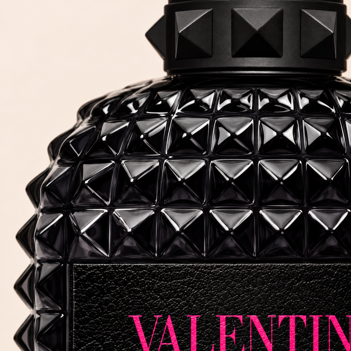 Valentino Uomo Born in Roma Extradose Parfém 100 ml – detail flakonu