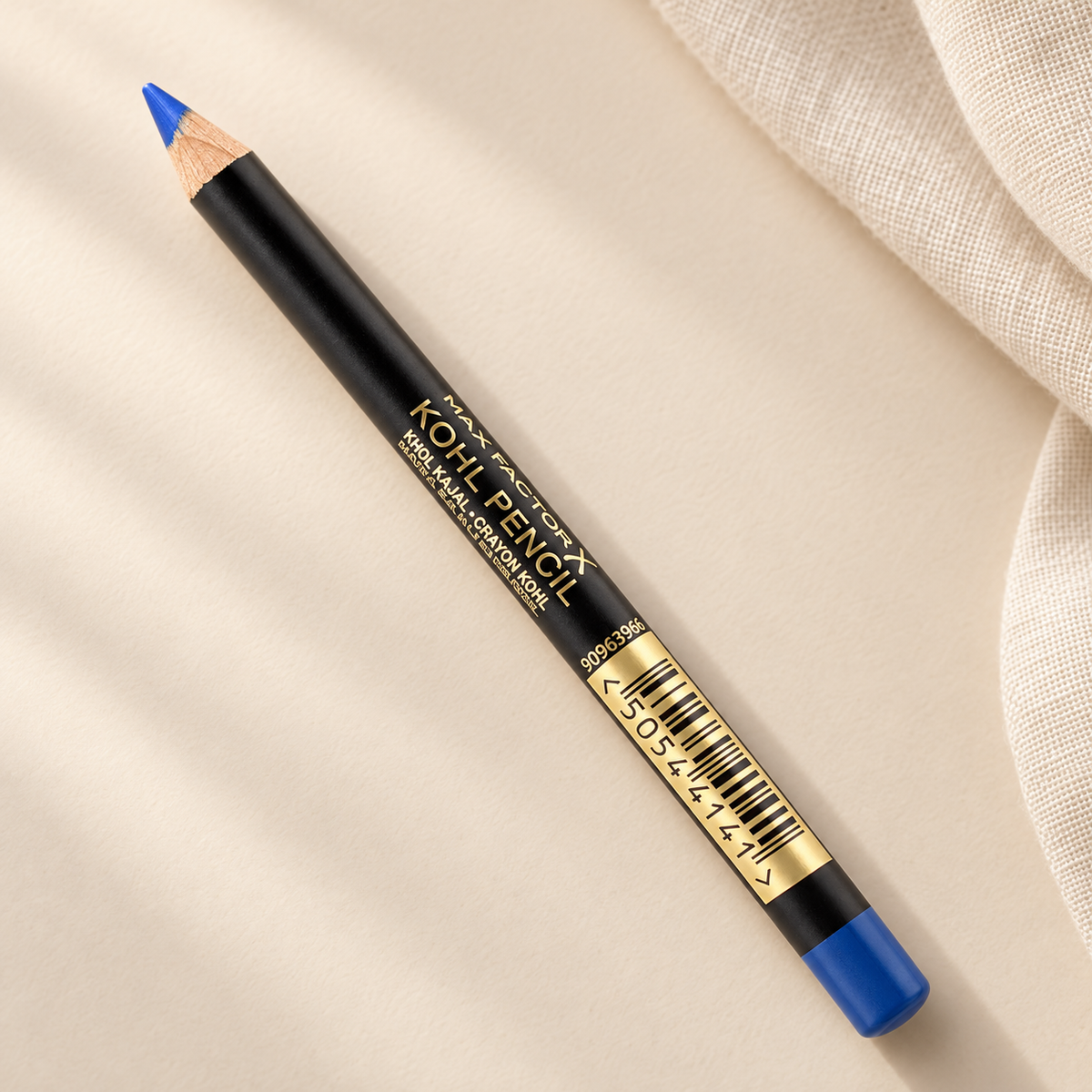 Max Factor Kohl Pencil 1,3 ml – produkt v prostředí