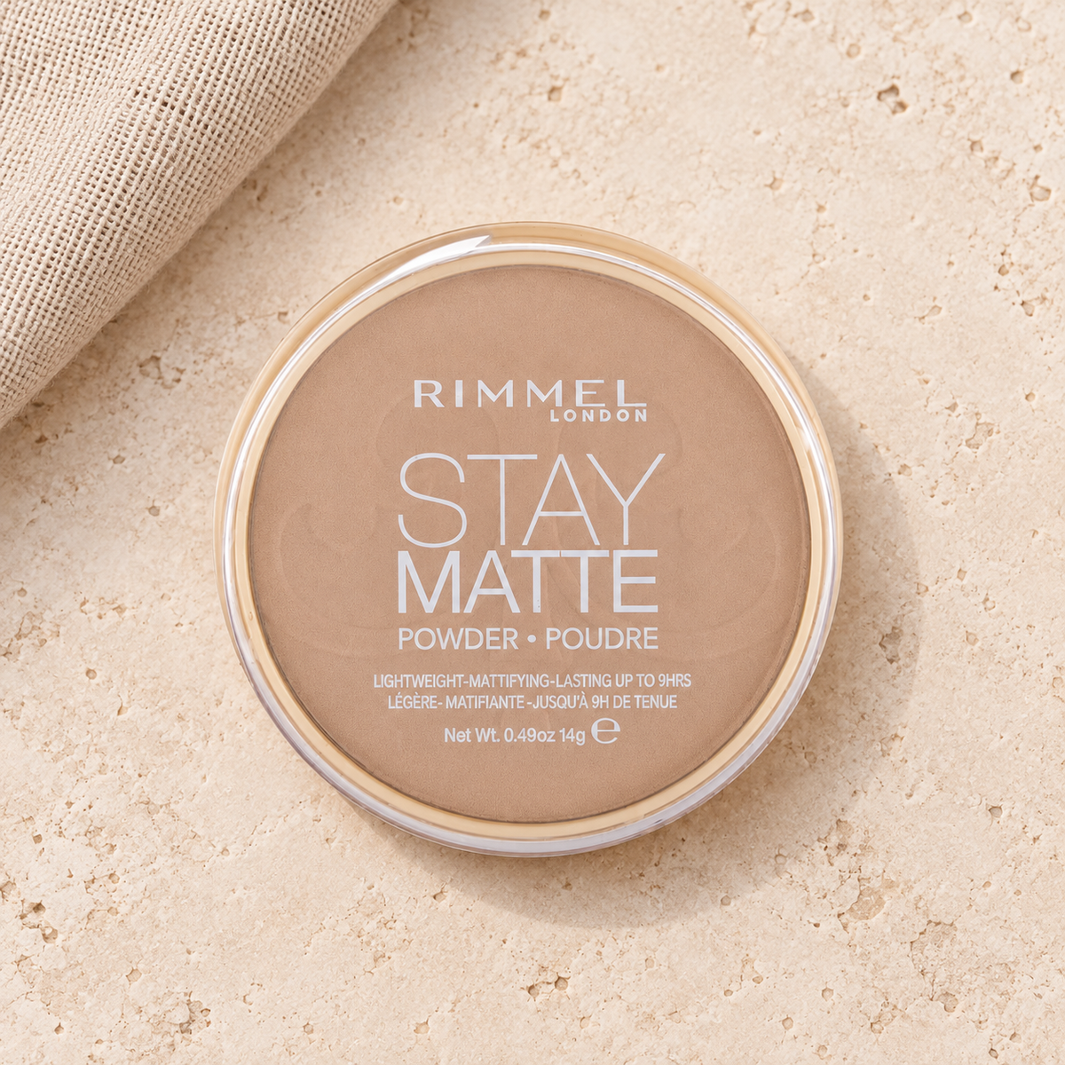 Rimmel London Stay Matte 14 ml – produkt v prostředí
