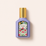 Gucci Flora Gorgeous Magnolia EDP 30 ml na béžovém pozadí – MrRizz