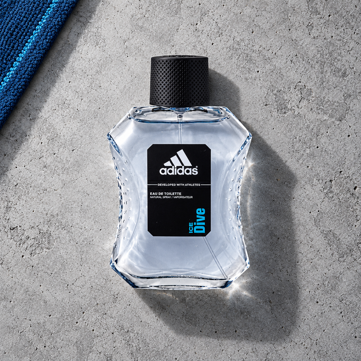 Adidas Ice Dive EDT 100 ml – parfém v prostředí, pohled shora s bočním stínem