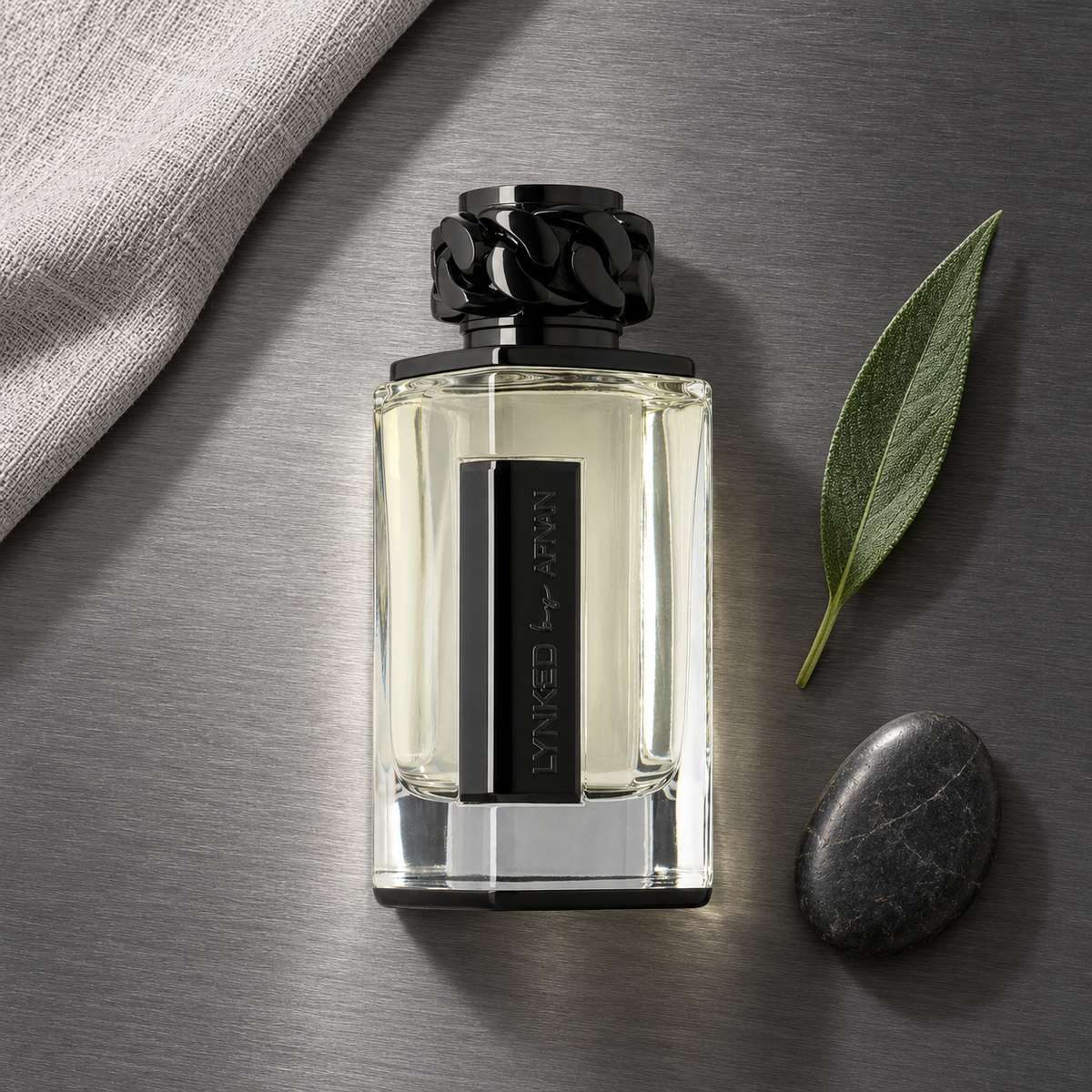 Afnan Lynked Freedom EDP 100 ml – parfém v prostředí, pohled shora s bočním stínem