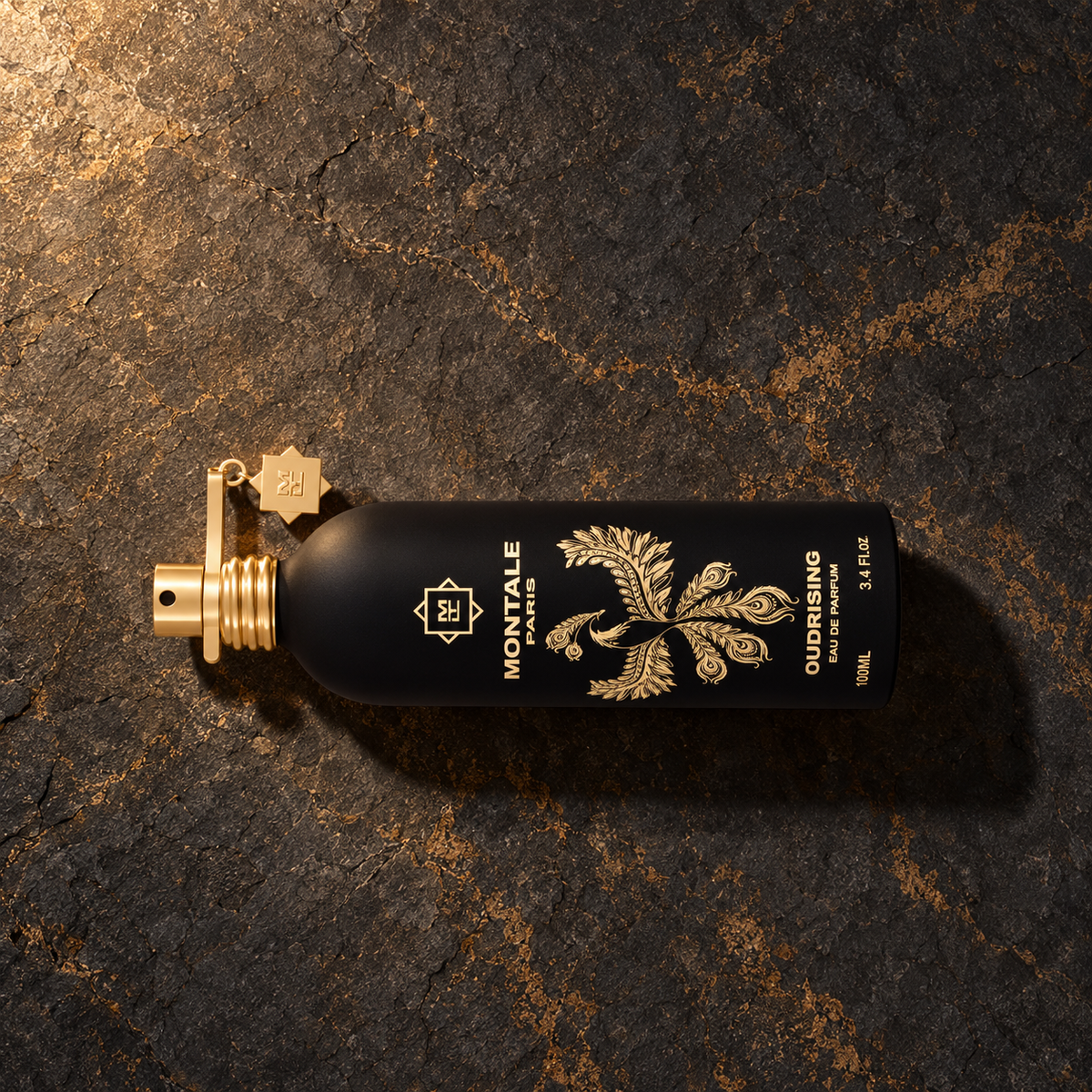 Montale Oudrising 100 ml – parfém v prostředí, pohled shora s bočním stínem