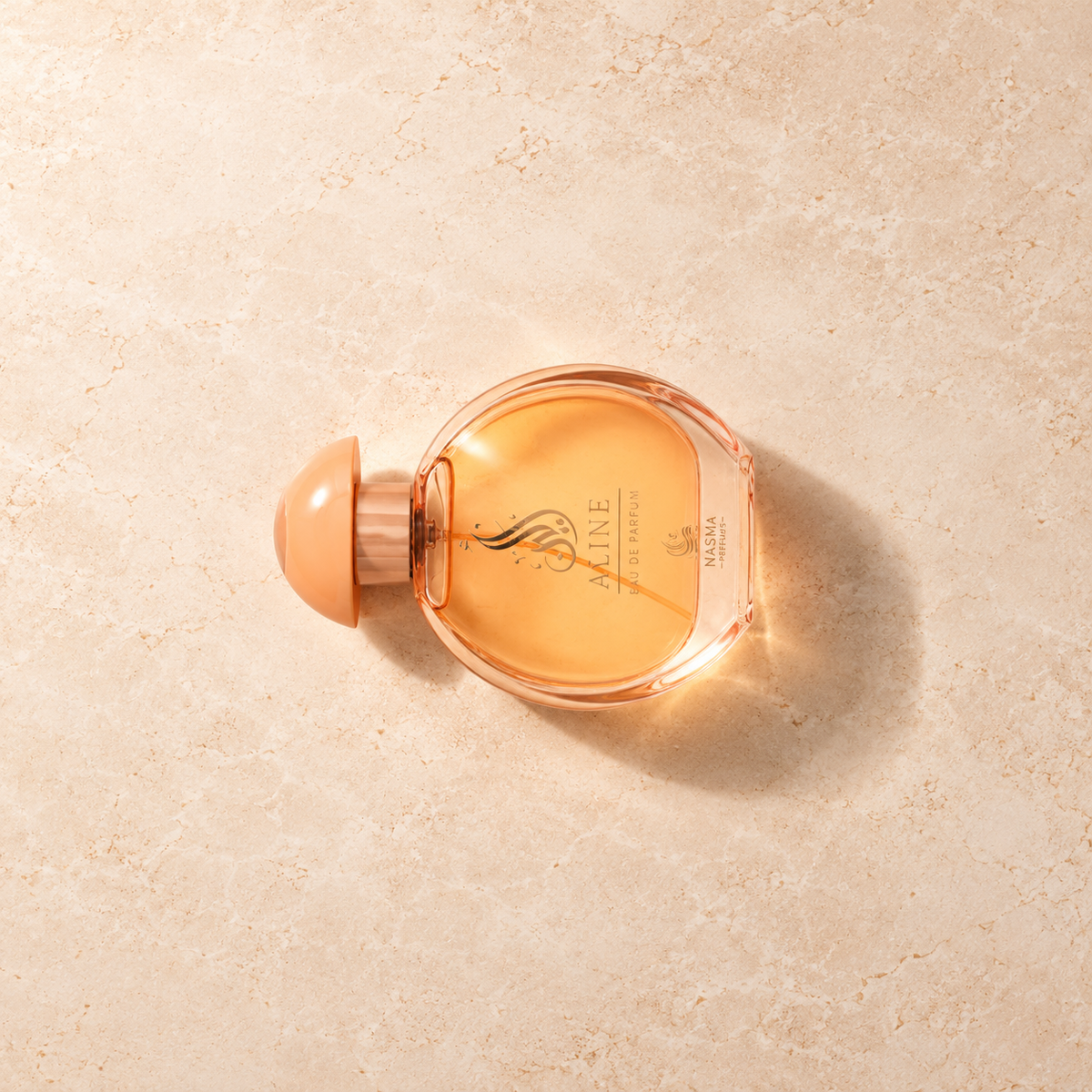 Nasma Aline 100 ml – parfém v prostředí, pohled shora s bočním stínem