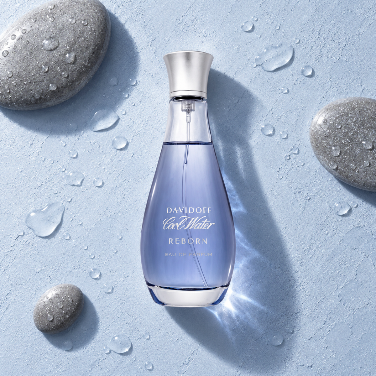 Davidoff Cool Water Reborn EDP 100 ml – parfém v prostředí, pohled shora s bočním stínem