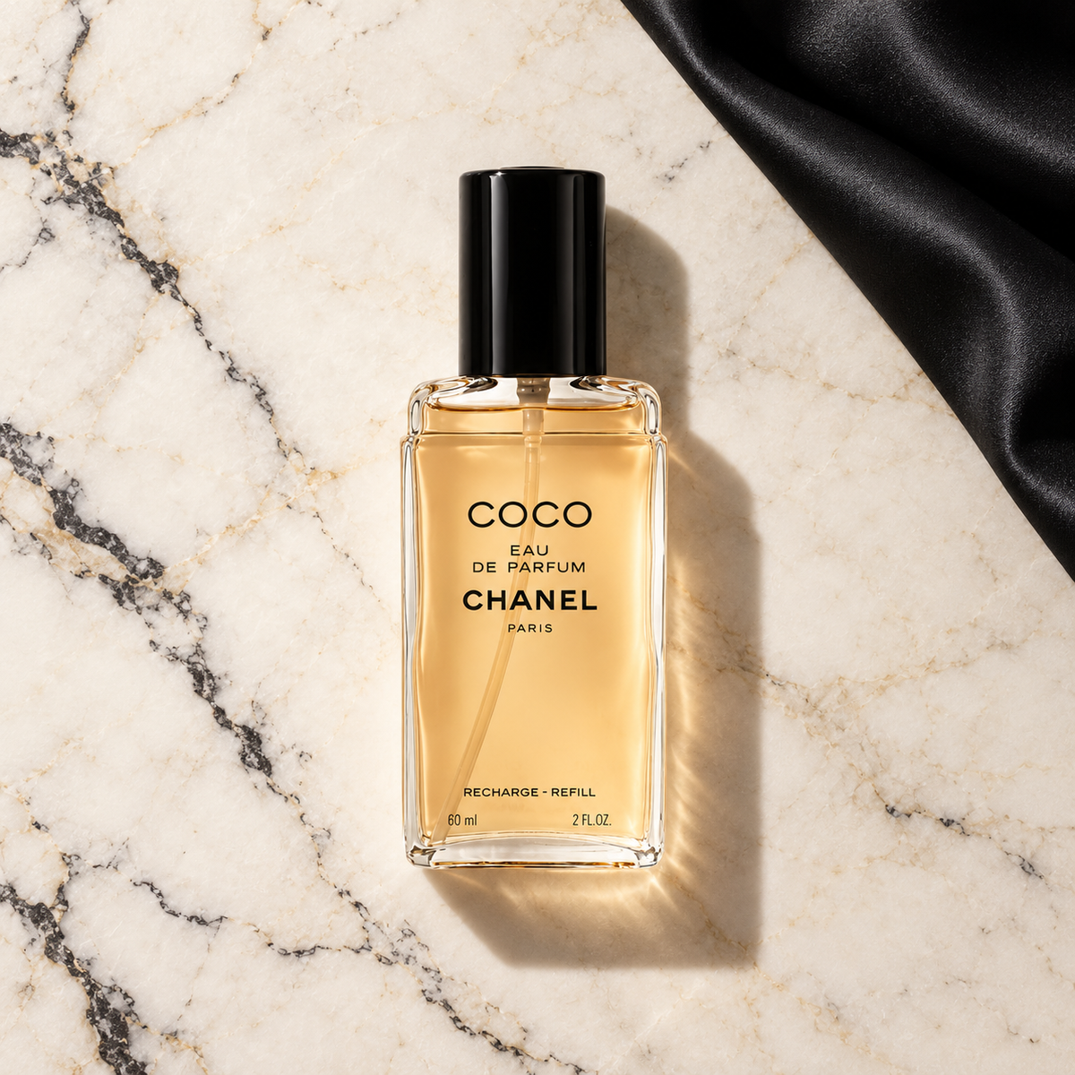 Chanel Coco 60 ml – parfém v prostředí, pohled shora s bočním stínem