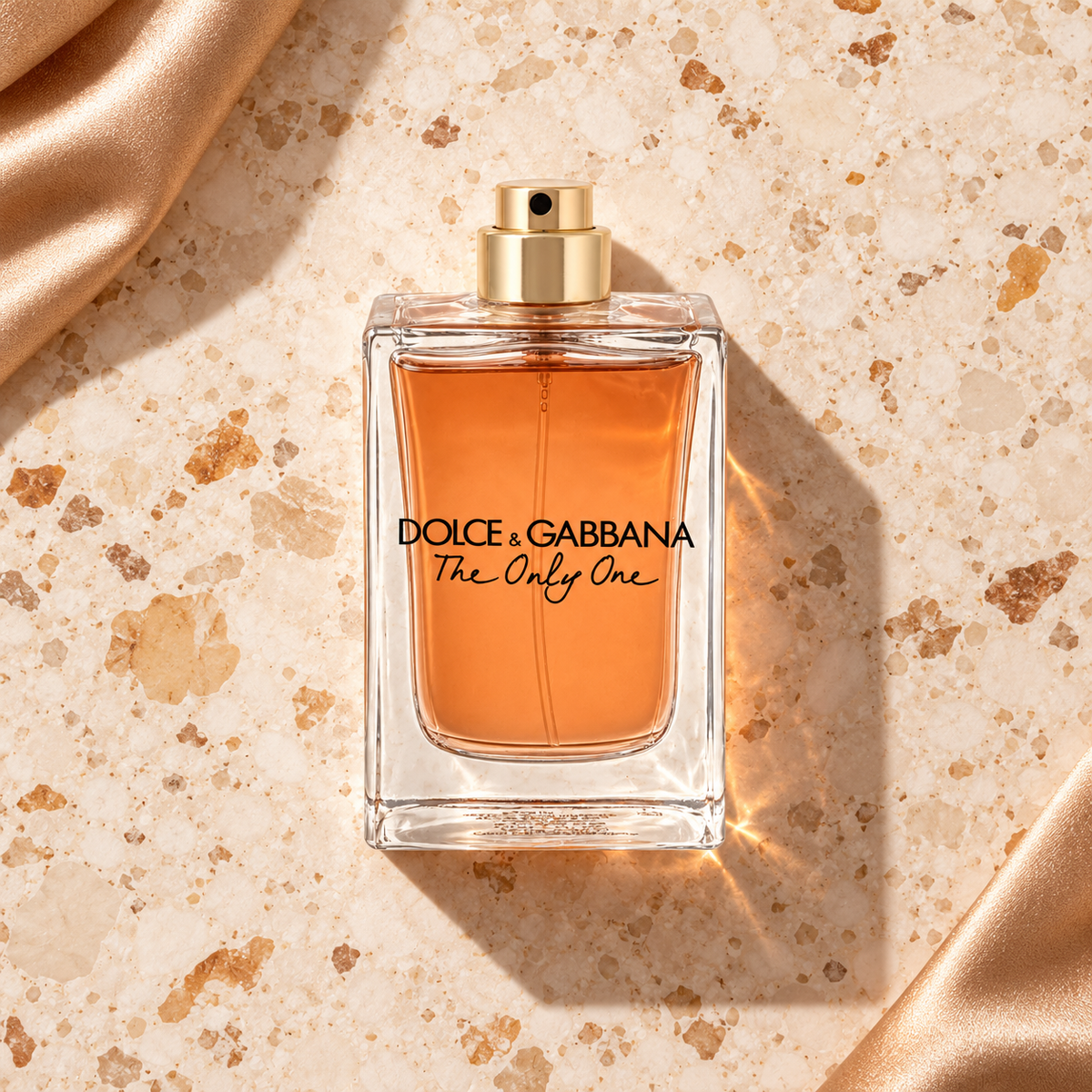 Dolce&Gabbana The Only One 100 ml – parfém v prostředí, pohled shora s bočním stínem