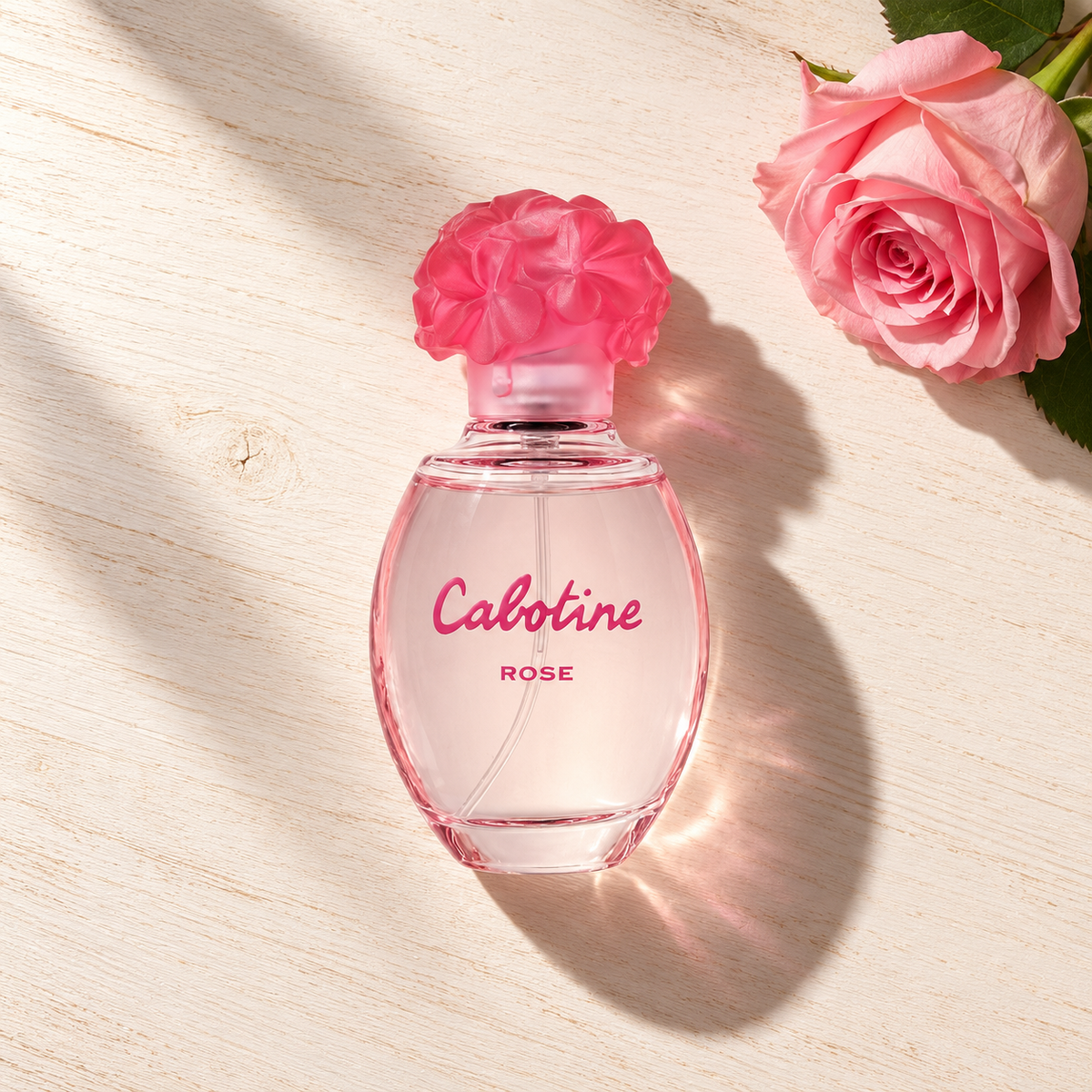 Gres Cabotine Rose EDT 50 ml – parfém v prostředí, pohled shora s bočním stínem