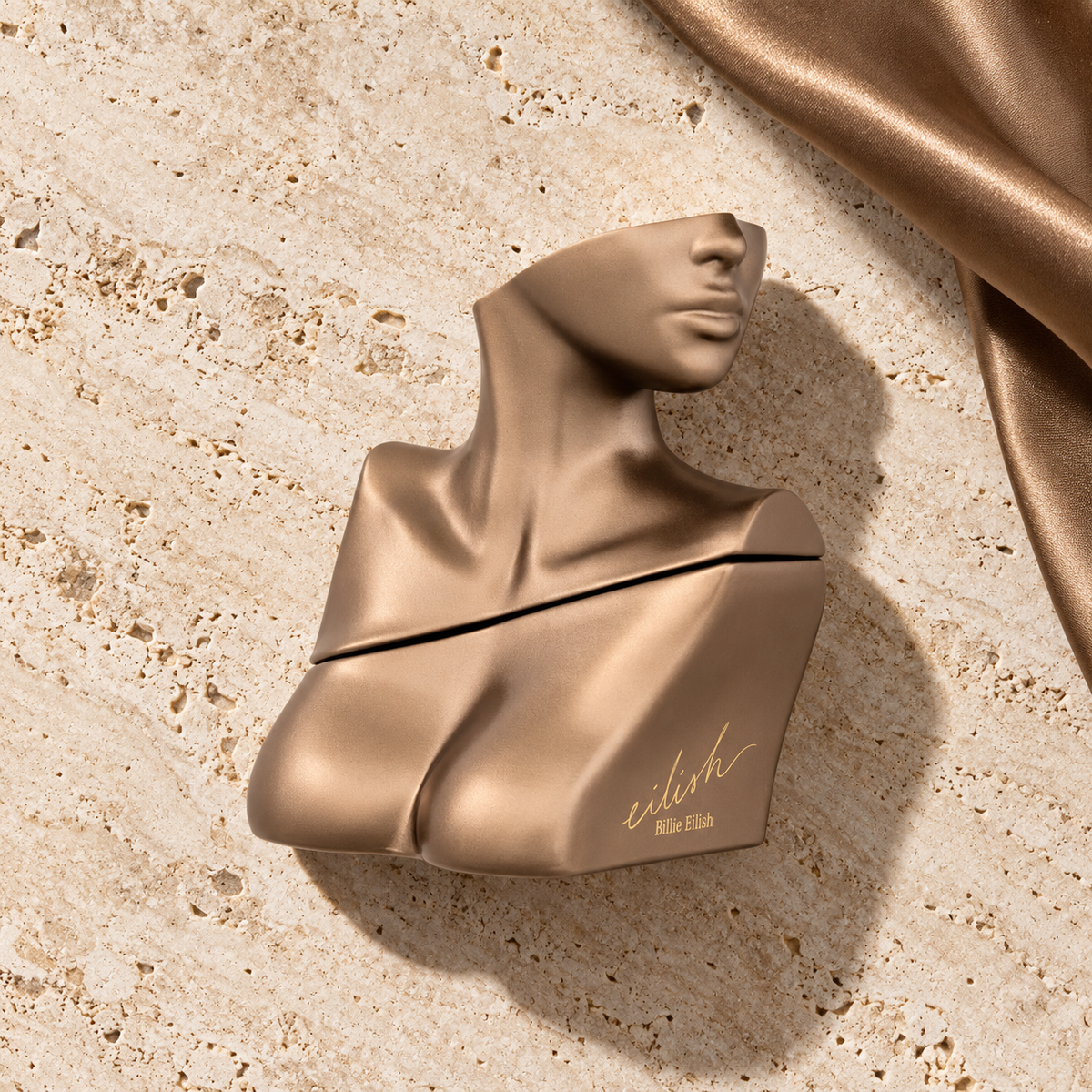 Billie Eilish Eilish EDP 50 ml – parfém v prostředí, pohled shora s bočním stínem
