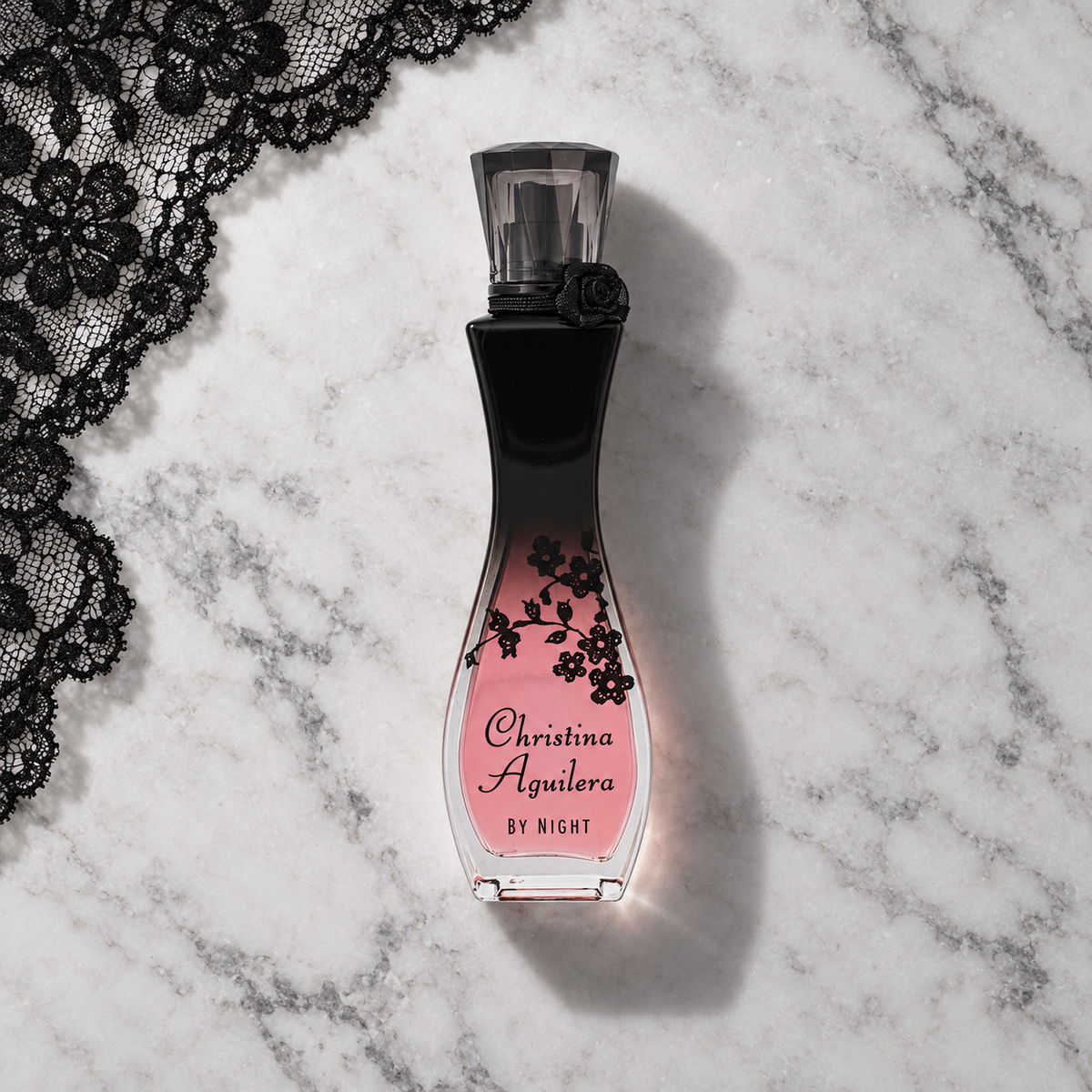 Christina Aguilera Christina Aguilera by Night EDP 50 ml – parfém v prostředí, pohled shora s bočním stínem