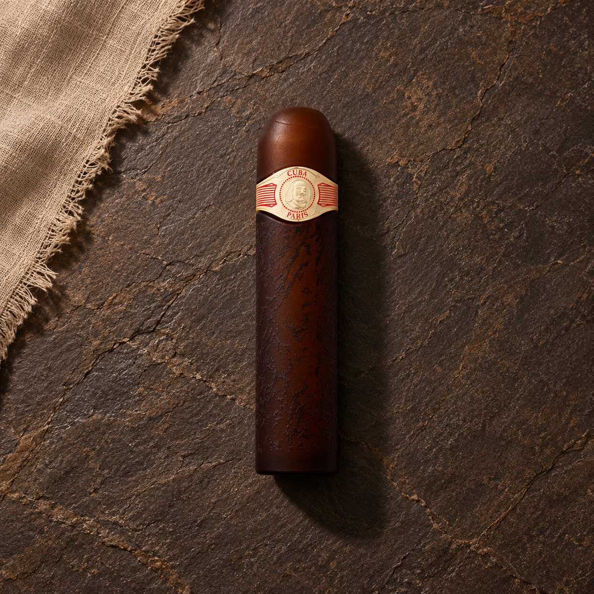 Cuba Magnum Royal 130 ml – parfém v prostředí, pohled shora s bočním stínem