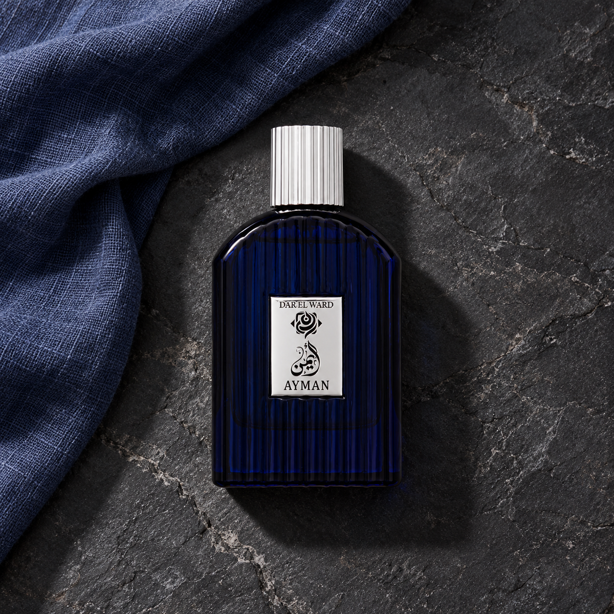Dar El Ward Ayman 100 ml – parfém v prostředí, pohled shora s bočním stínem