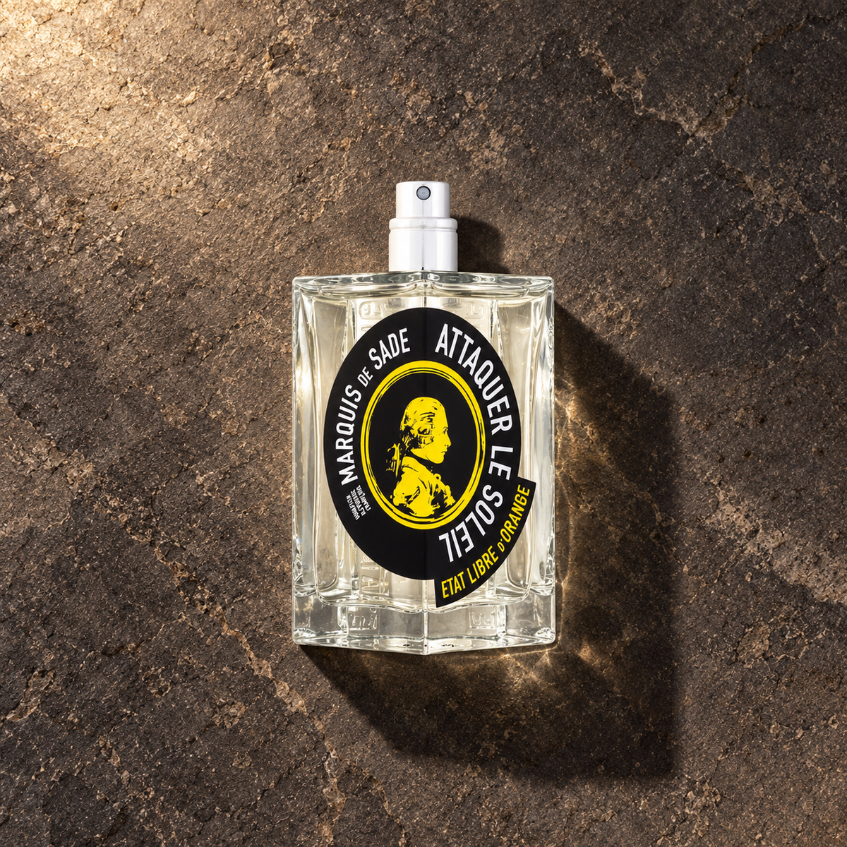 Etat Libre d´Orange Attaquer le Soleil Marquis de Sade 100 ml – parfém v prostředí, pohled shora s bočním stínem