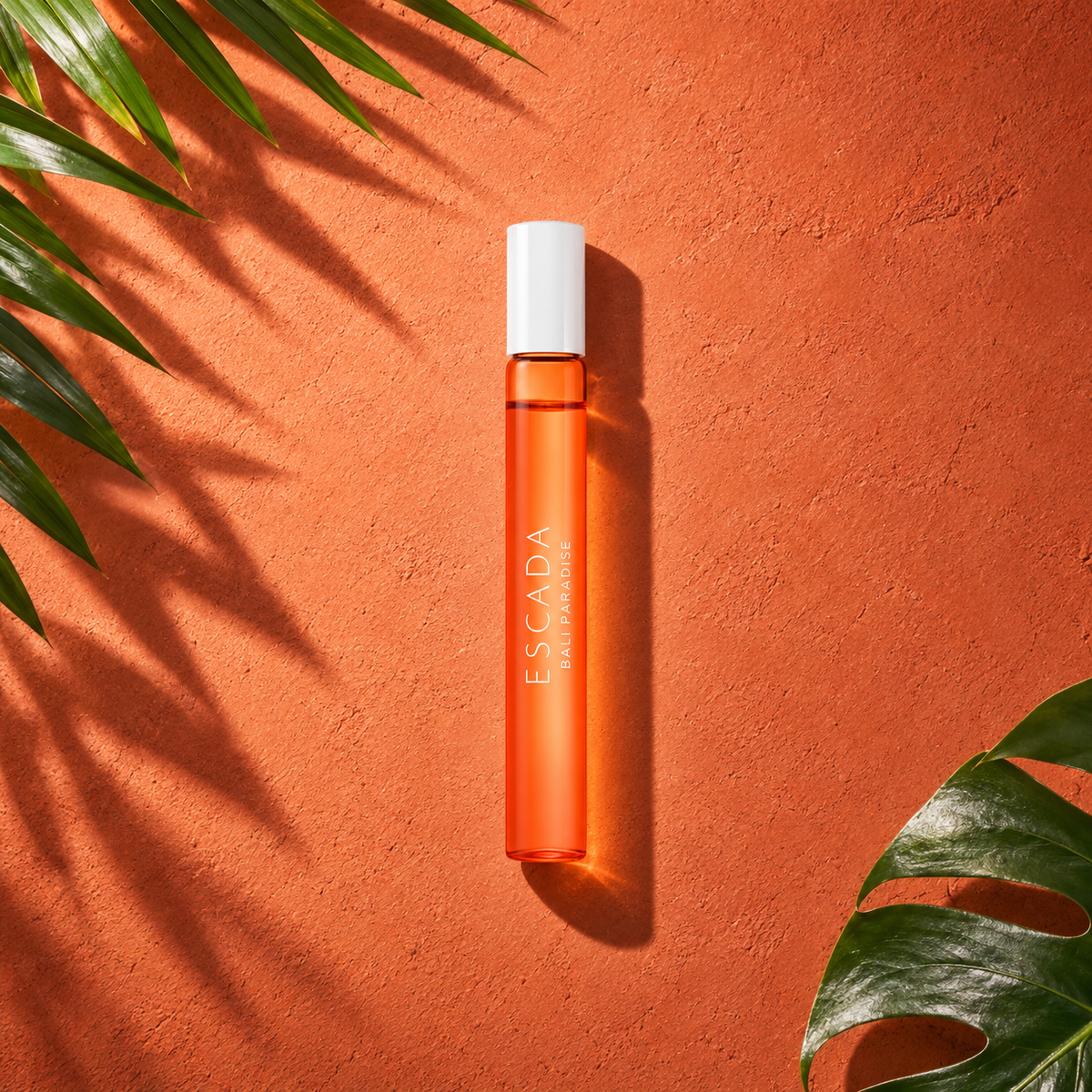 ESCADA Bali Paradise EDT 10 ml – parfém v prostředí, pohled shora s bočním stínem