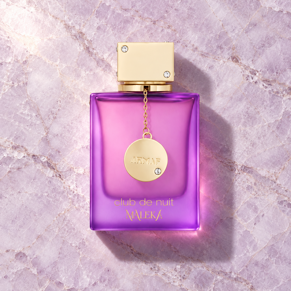 Armaf Club de Nuit Maleka EDP 105 ml – parfém v prostředí, pohled shora s bočním stínem