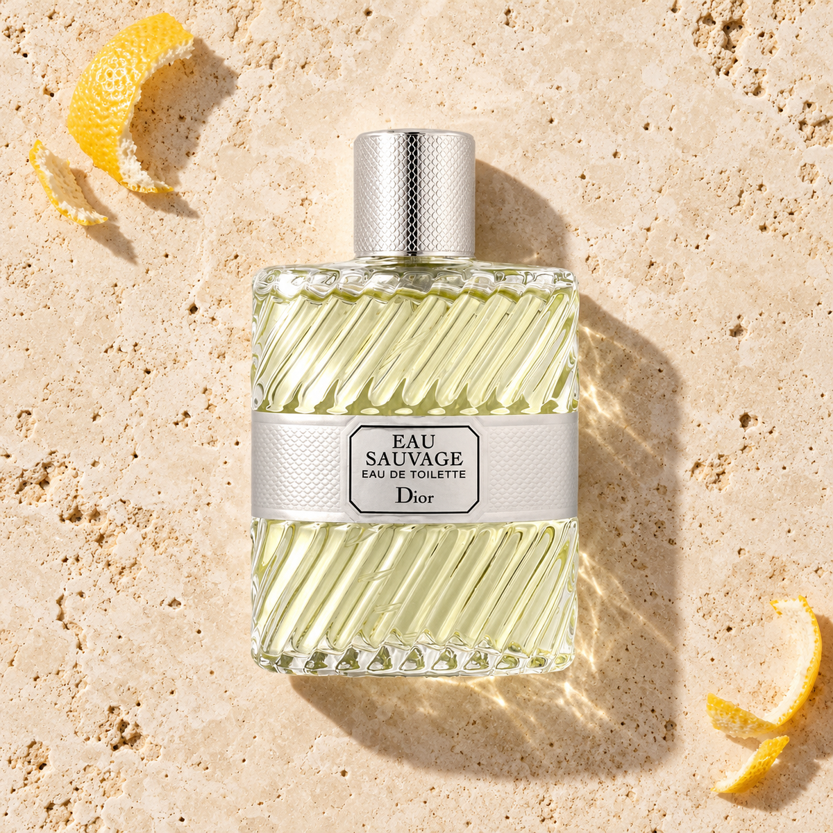 Dior Eau Sauvage EDT 100 ml – parfém v prostředí, pohled shora s bočním stínem
