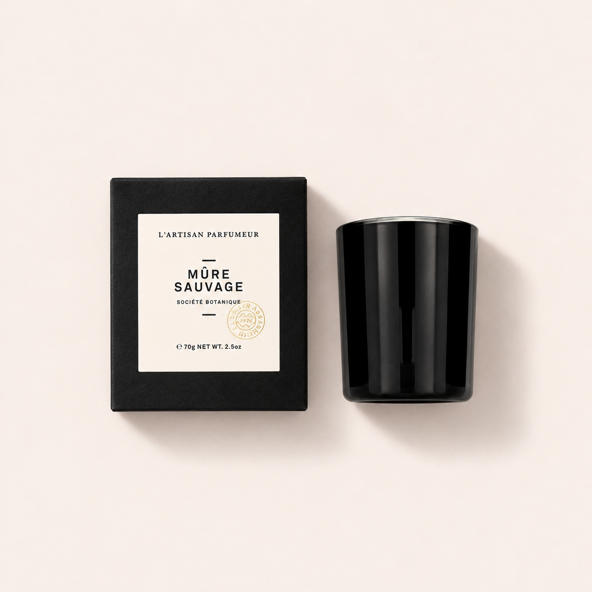 Titulní fotografie produktu L’Artisan Parfumeur Mûre Sauvage, vonná svíčka 70 g – MrRizz
