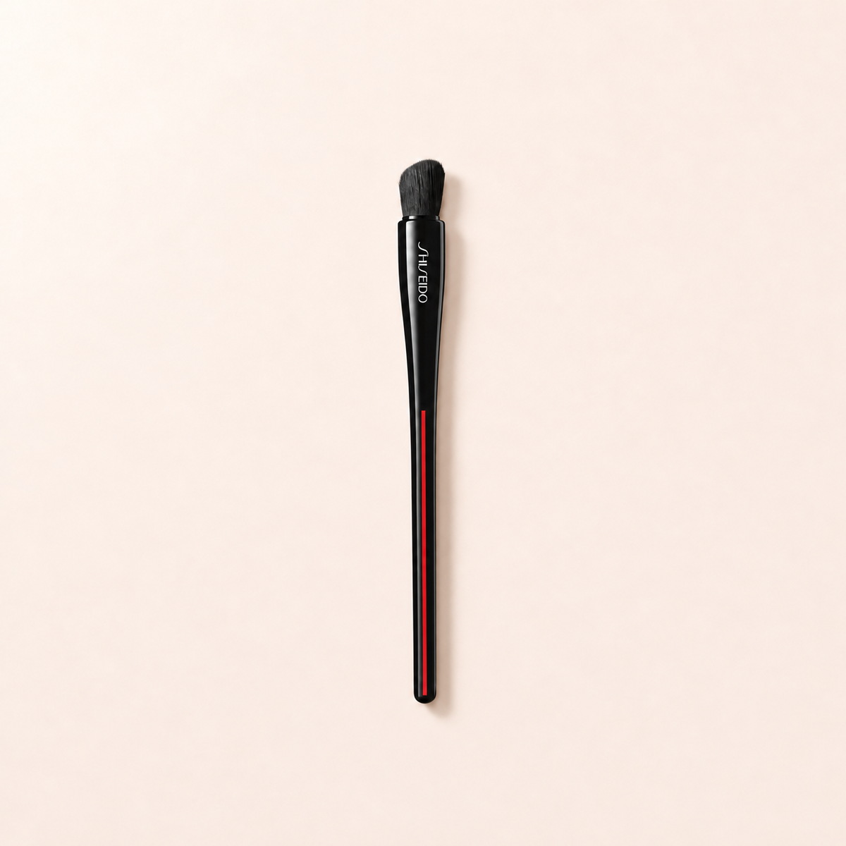 Titulní fotografie štětce Shiseido Naname Fude Multi Eye Brush – MrRizz