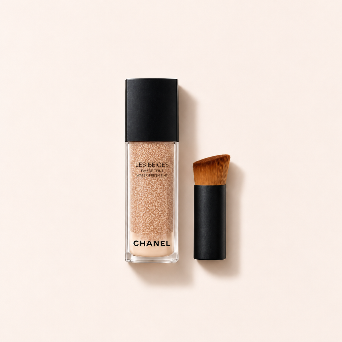 Chanel Les Beiges Eau de Teint Medium, make-up 30 ml se štětcem – MrRizz