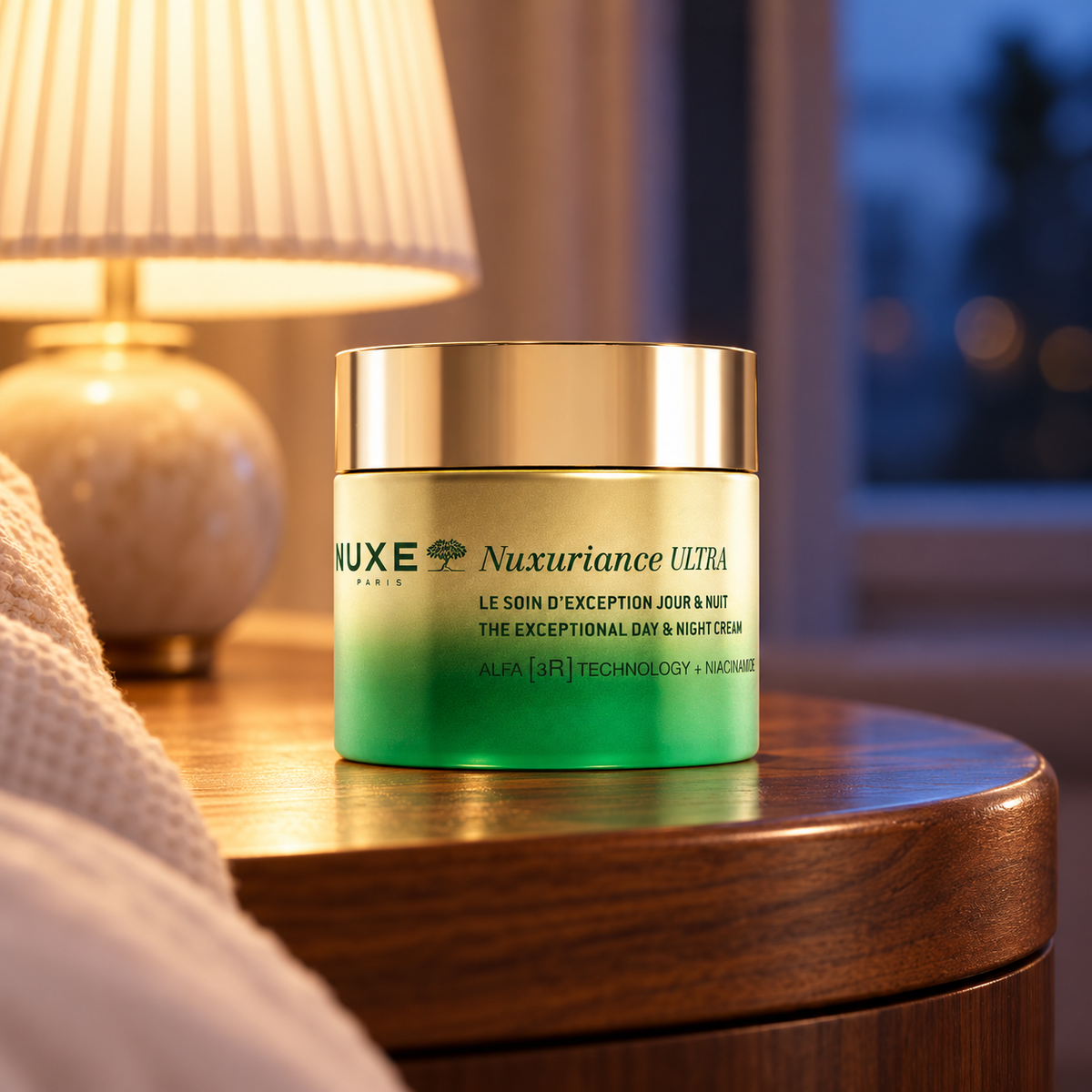 NUXE Nuxuriance Ultra The Exception Day & Night Cream 75 ml – atmosférická fotografie – MrRizz