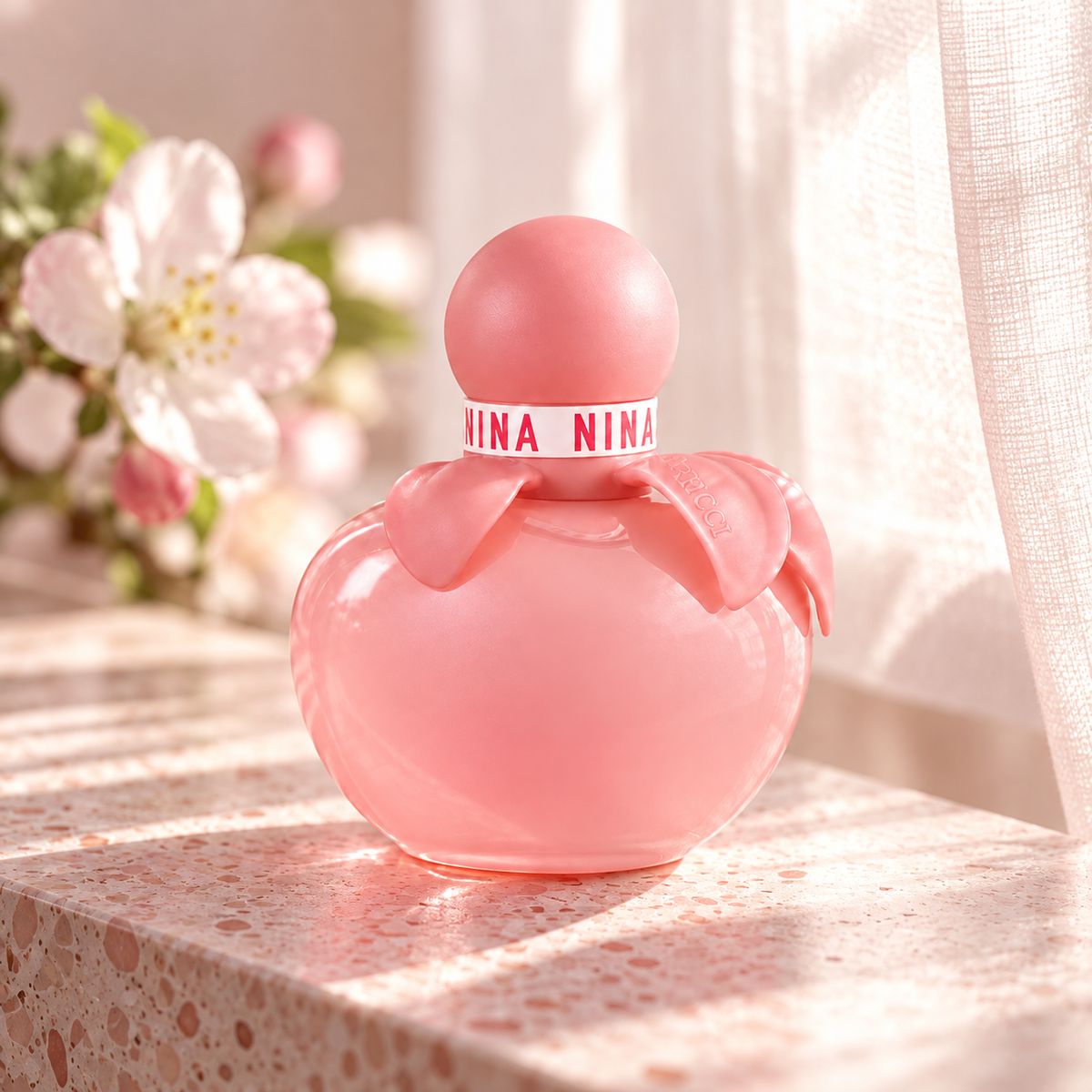 Nina Ricci Nina Rose EDT 30 ml – atmosférická fotografie – MrRizz