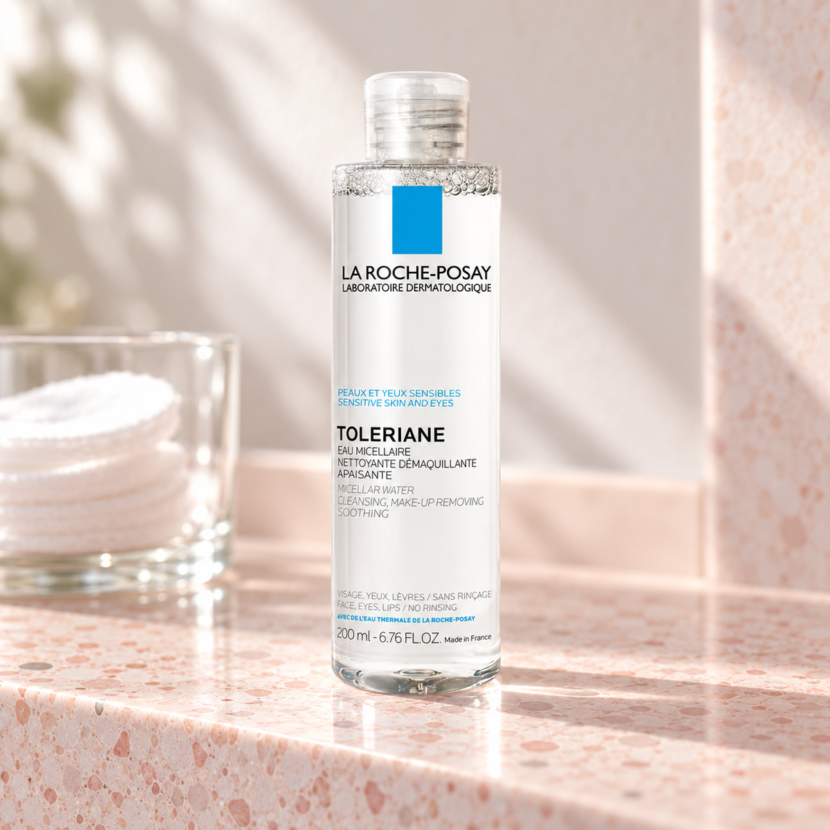 La Roche-Posay Micellar Water Ultra Sensitive Skin 200 ml – atmosférická fotografie – MrRizz